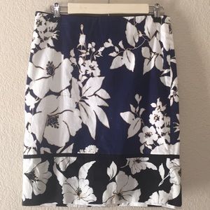 White House Black Market Floral Print Skirt, Sz 4